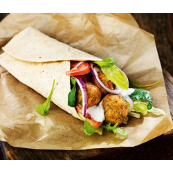Tortilla s hummusom, falafelom a čerstvou zeleninou - piatok 11.11.2016