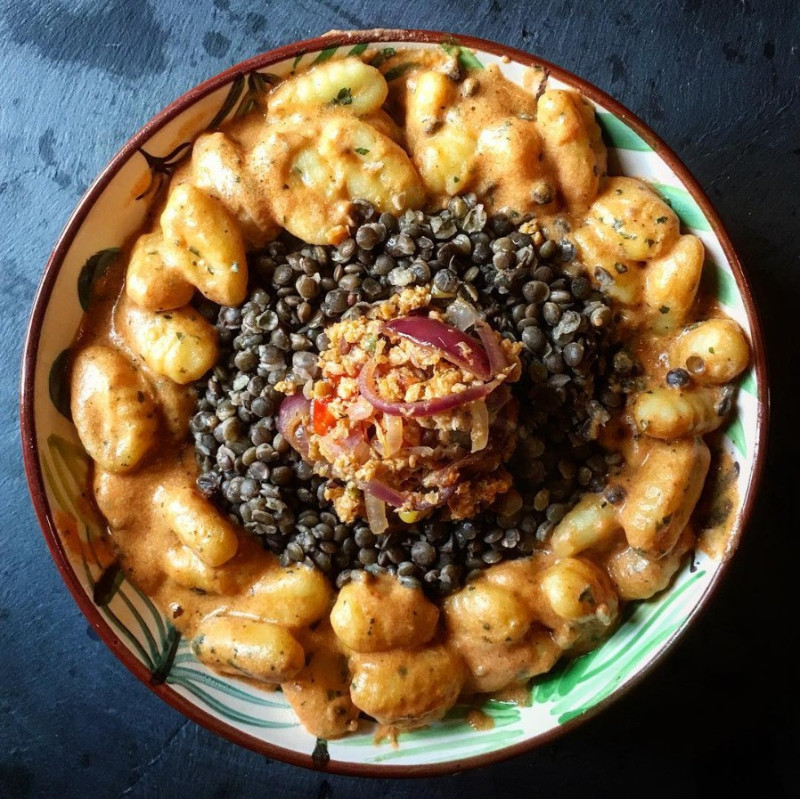 Gnocchi s paradajkovou omáčkou a šošovicou